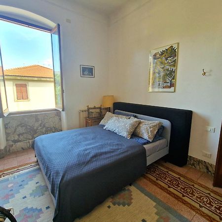La Casa Di Ella Apartment Специя Екстериор снимка