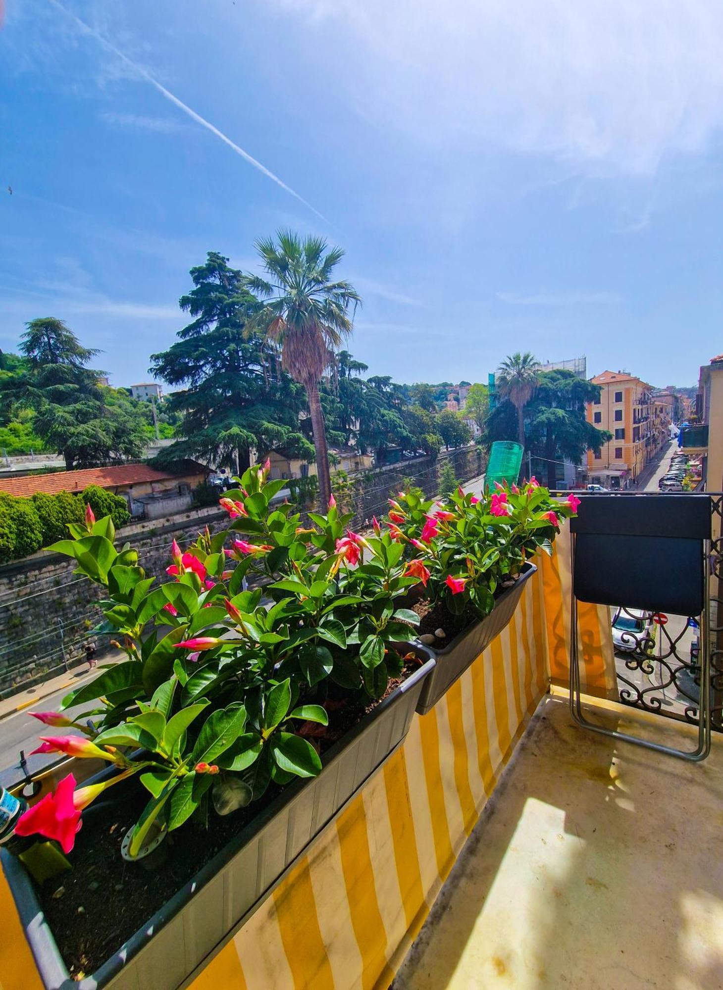 La Casa Di Ella Apartment Специя Екстериор снимка